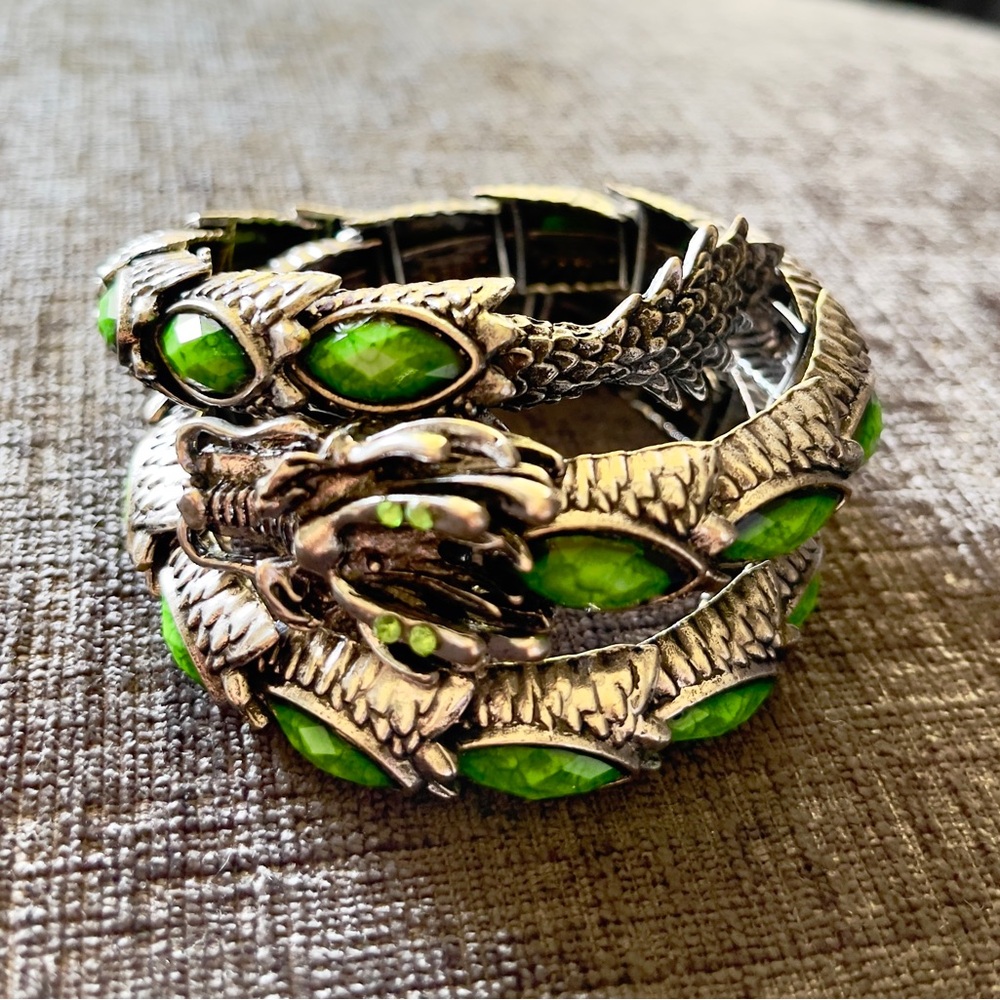 Dragon stretch bracelet